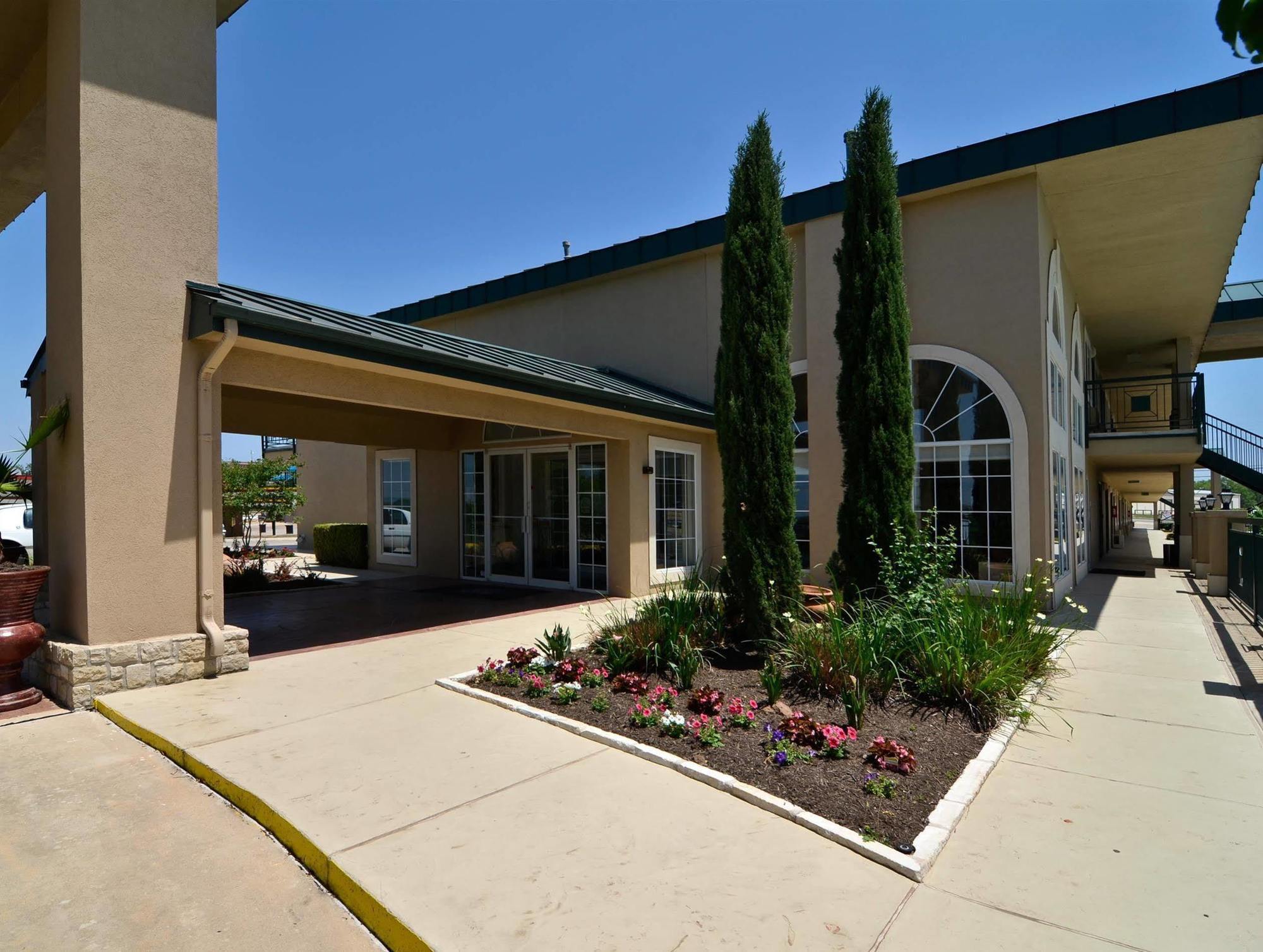 Best Western Marble Falls Inn Bagian luar foto